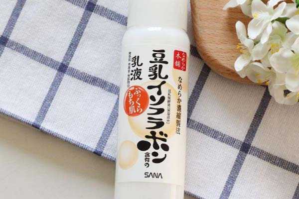 日本不含矿物油的乳液有哪些 日本不含矿物油的乳液有哪些