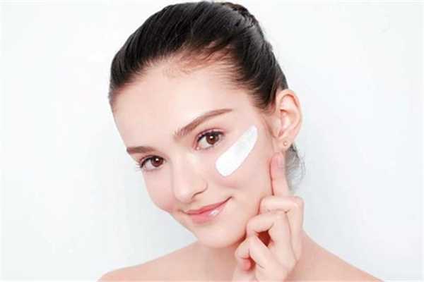 皮肤干燥起皮像鱼鳞怎么办？皮肤干燥起皮像鱼鳞什么原因