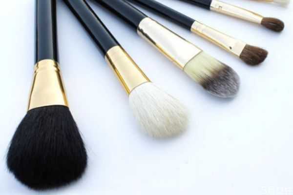 化妆刷子是不是越软越好 化妆刷子是不是越软越好