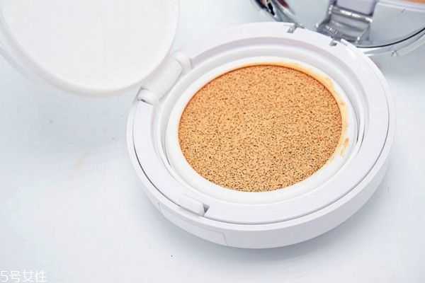 菲诗小铺的气垫好用吗? 菲诗小铺的气垫好用吗?