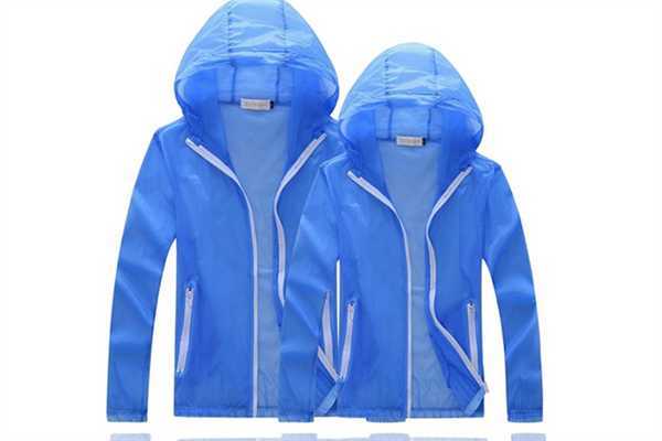 防晒衣买大一点好还是小一点好?防晒衣买黑色还是白色 防晒衣买大一点好还是小一点好?防晒衣买黑色还是白色