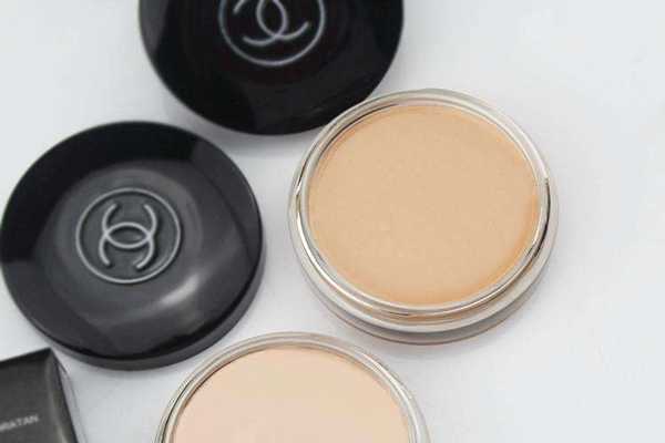 香奈儿青春活力亮肤遮瑕膏