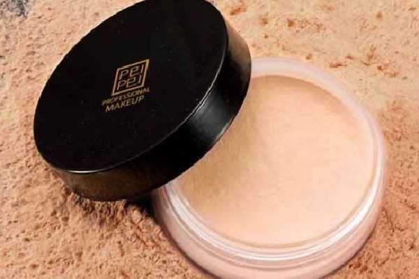 蜜粉和散粉哪个定妆效果好 蜜粉和散粉哪个定妆效果好