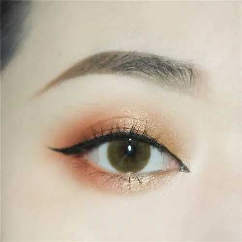 粉状眼影是什么