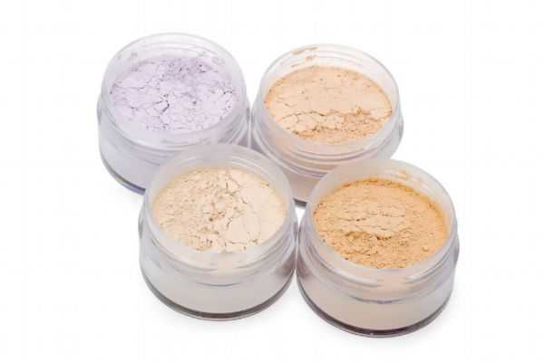 抹了水乳后能直接扑散粉吗？素颜可以用散粉吗