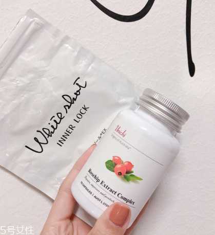 unichi玫瑰果胶囊和pola美白丸哪个好