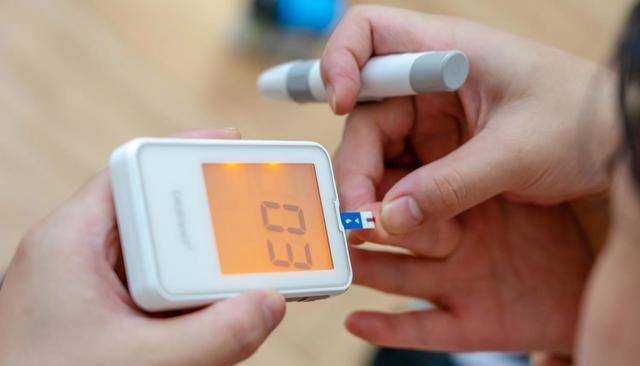 测血糖是空腹好还是餐后好？医生推荐4个时间点