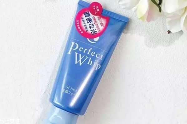 洗颜专科洗面奶是皂基吗