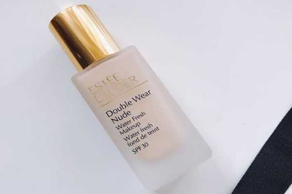 雅诗兰黛dw持妆粉底液厚重吗 雅诗兰黛dw持妆粉底液厚重吗