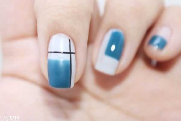 日系田园风美甲怎么做？丝绒美甲做法教程