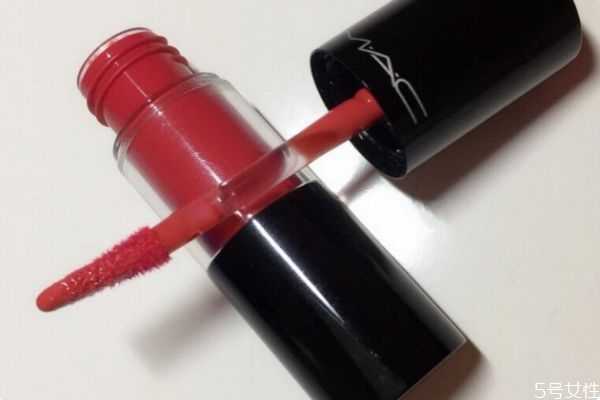 唇彩卸妆需要用什么？唇部卸妆后清洗用什么