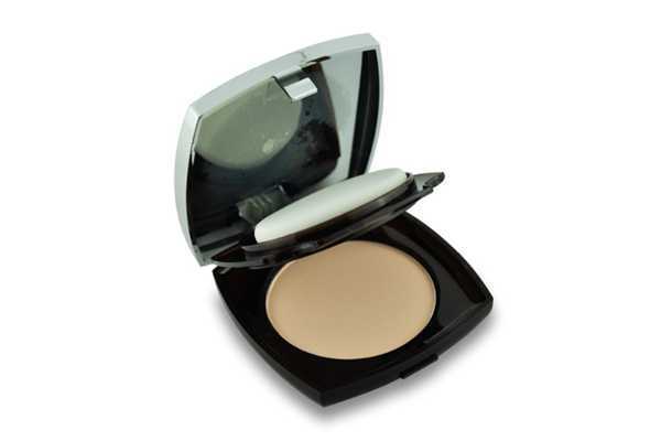 涂了粉底液还要用粉饼吗 涂了粉底液还要用粉饼吗