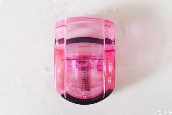 贝印和无印良品睫毛夹哪个好用?贝印睫毛夹真假对比 贝印和无印良品睫毛夹哪个好用?贝印睫毛夹真假对比