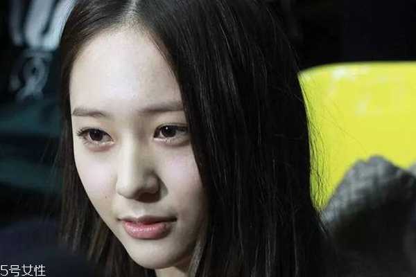 皮肤粗糙是要去角质吗