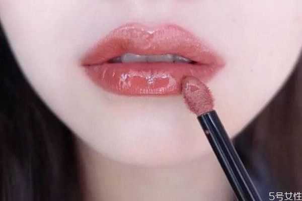 最热奶茶色口红有哪些？最好看的奶茶色推荐