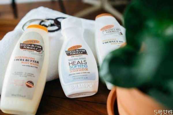 身体乳涂腋下有害吗？身体乳到底能不能美白