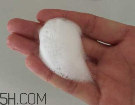 一叶子酪梨洁面乳怎么样？一叶子酪梨洁面乳好用吗？