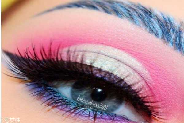 假睫毛可以多次使用吗？假睫毛能重复使用几次