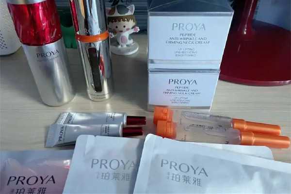 珀莱雅早c晚a适合什么肤质 珀莱雅早c晚a适合什么肤质