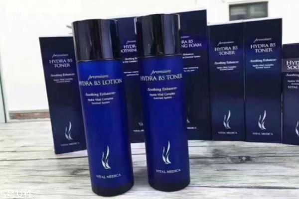 油皮夏天用什么水乳