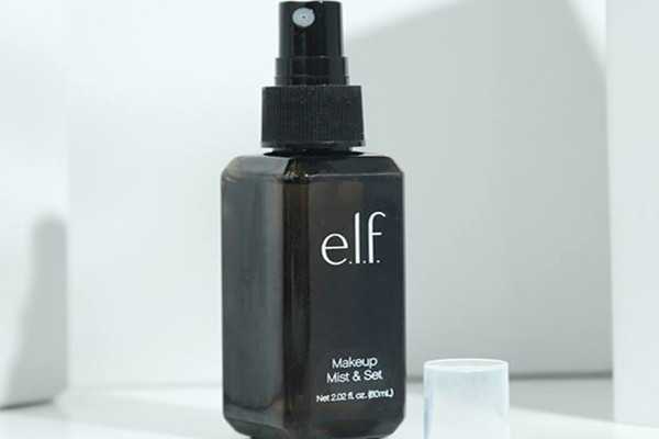 定妆喷雾用了脸会干吗 定妆喷雾用了脸会干吗