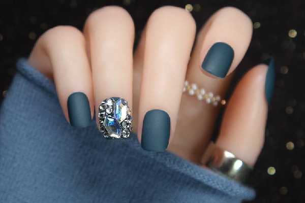 穿戴甲数字在上还是在下 穿戴甲数字在上还是在下