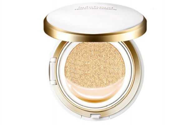 先打气垫还是粉底？先用粉底还是先用气垫