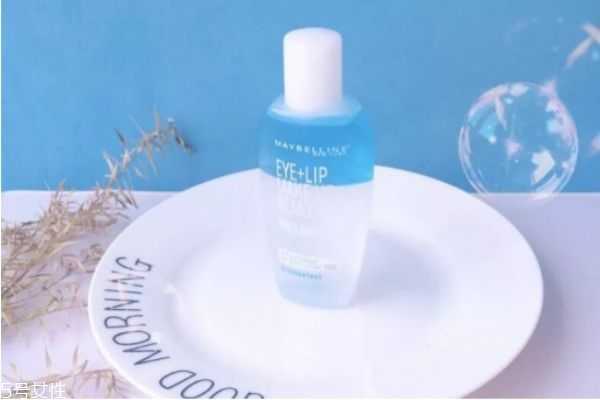 油皮痘痘肌用什么卸妆 这样才卸的干净