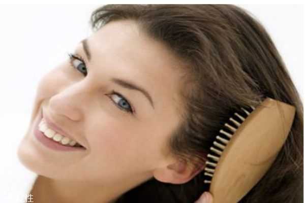 为什么头发会比较少呢