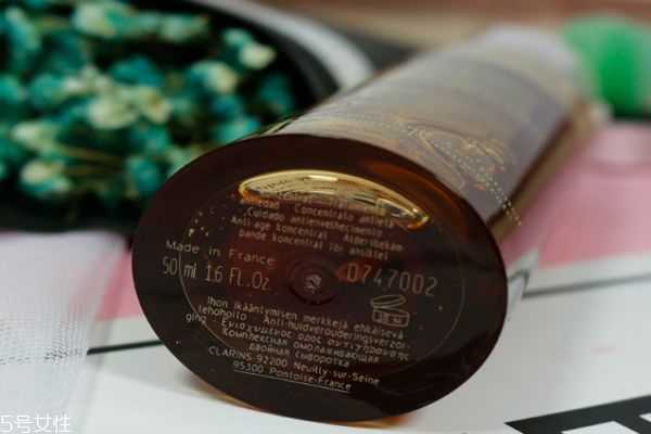 娇韵诗双萃精华使用顺序