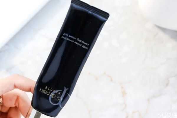 隔离霜可不可以防过敏?敏感肌肤可以用隔离霜吗 隔离霜可不可以防过敏?敏感肌肤可以用隔离霜吗