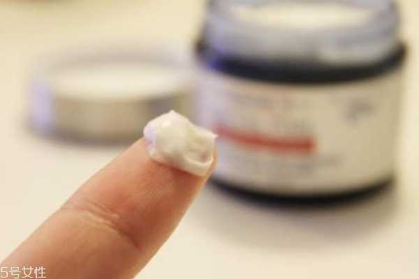 用了眼霜眼角皱纹变多怎么办