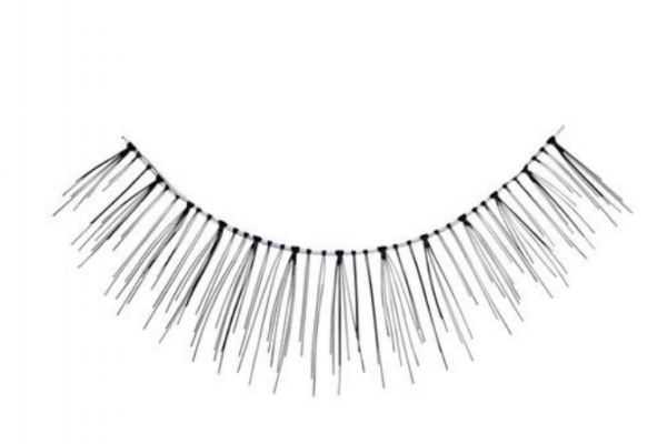 假睫毛可以用洗面奶洗吗？假睫毛如何清洗