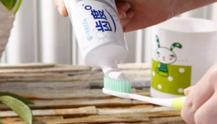 牙膏尾色是白色表示什么 牙膏尾色是白色表示什么