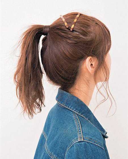 冬天系围巾怎么扎头发 戴围巾怎么扎头发好看图解