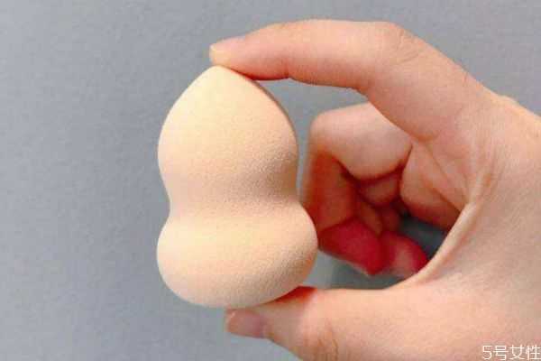 美妆蛋裂开了还能用吗?美妆蛋剪开还可以用吗 美妆蛋裂开了还能用吗?美妆蛋剪开还可以用吗