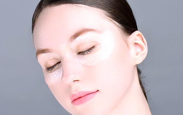 眼膜什么牌子好用？眼部面膜正确使用方法