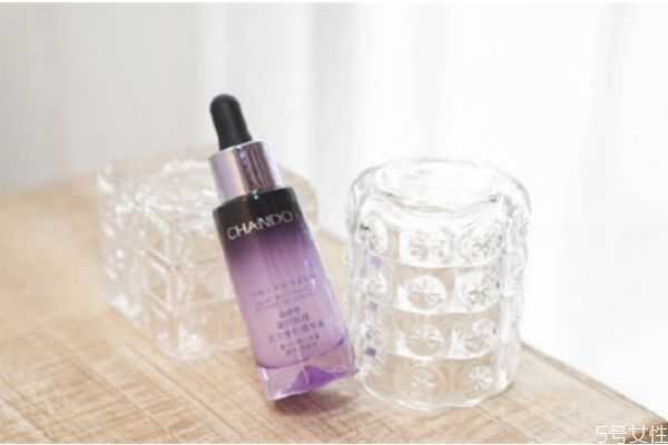 自然堂小紫瓶怎么样?自然堂小紫瓶精华的功效 自然堂小紫瓶怎么样?自然堂小紫瓶精华的功效