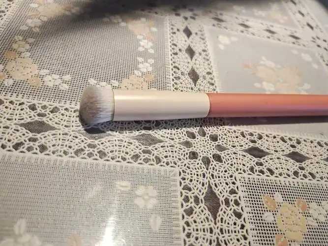 遮瑕刷可以当高光刷吗 遮瑕刷可以当高光刷吗