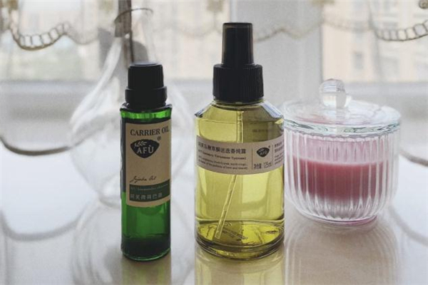 阿芙荷荷巴油怎么打开?阿芙荷荷巴油用前要热敷吗 阿芙荷荷巴油怎么打开?阿芙荷荷巴油用前要热敷吗