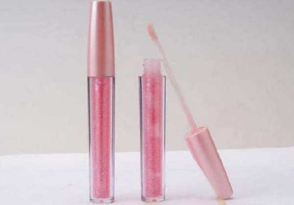 涂唇彩和涂口红的顺序 涂唇彩和涂口红的顺序