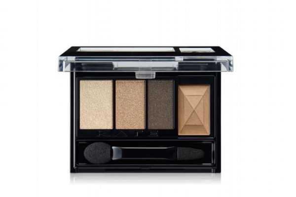 怎么判断眼影飞不飞粉?眼影飞粉怎么办 怎么判断眼影飞不飞粉?眼影飞粉怎么办