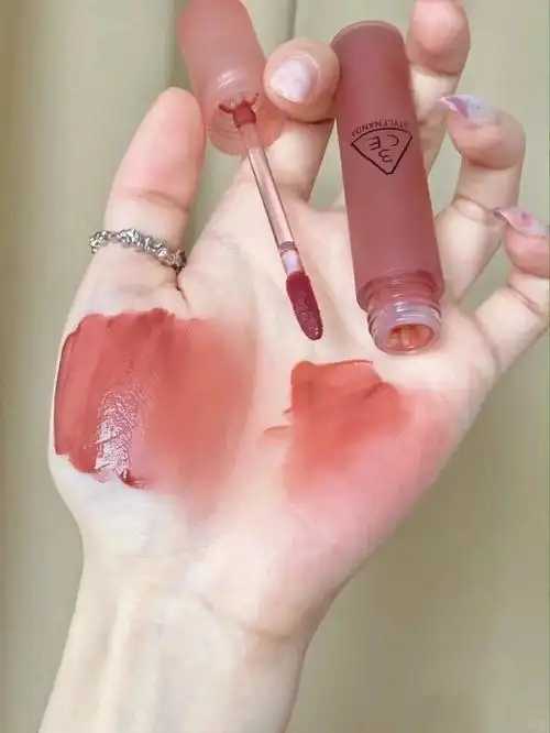 唇釉多大年龄开始用最好