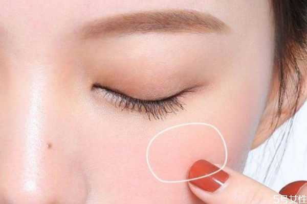 珊瑚色腮红是什么颜色？珊瑚色腮红适合什么人