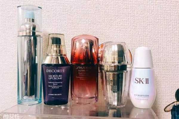 肌底液和精华液的使用区别