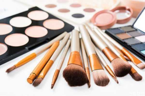 化妆刷能用太阳晒吗？化妆刷清洗之后怎么处理