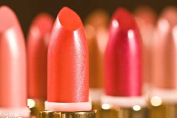 珊瑚红适合什么肤色?珊瑚红适合什么年龄 珊瑚红适合什么肤色?珊瑚红适合什么年龄