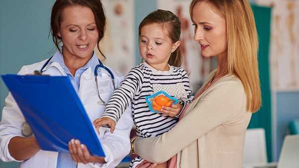 女生口臭的原因是什么？