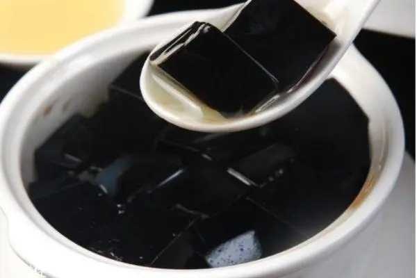 女生经常吃龟苓膏有什么好处?龟苓膏有哪些作用? 女生经常吃龟苓膏有什么好处?龟苓膏有哪些作用?