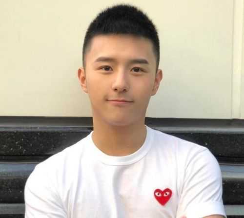 男生短发发型图片帅气 男生短发发型图片帅气